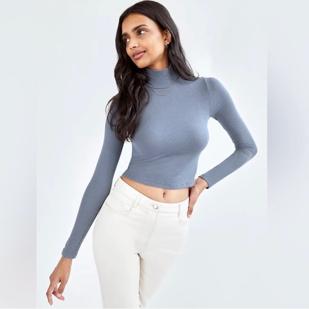 Aritzia Wilfred Only Cropped Turtleneck Knit Top Size M